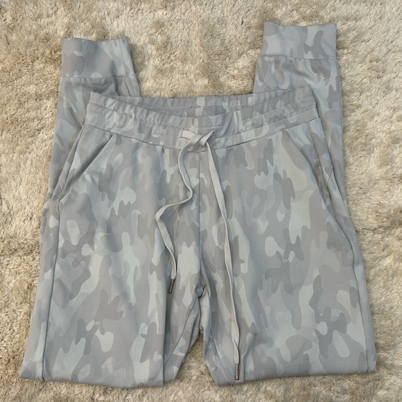 buffbunny joggers SOLD🤍🌿 - Picture 3 of 5